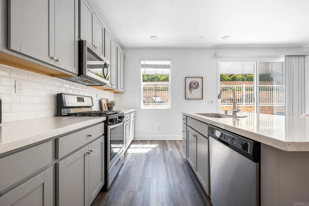 https://cdn.realtyfeed.com/cdn/127/306442857/b8eb40990f8d50bfb255fd4fff82249e.webp