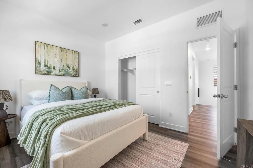 https://cdn.realtyfeed.com/cdn/127/306442857/e4ae2c2a0ddac455f4ffab1d93d9d902.webp