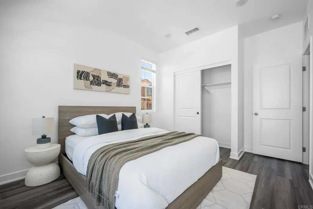 https://cdn.realtyfeed.com/cdn/127/306442857/fa8e7f3d29a74ecde4c6c7fc93f4c8aa.webp