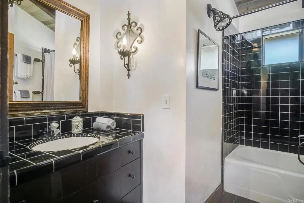 https://cdn.realtyfeed.com/cdn/127/306442861/8aec4f1da912c874306613aedce70dc7.webp