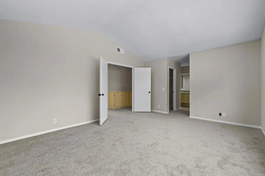 https://cdn.realtyfeed.com/cdn/127/306442960/2e48f812d7c4869327be01b4277419d5.webp