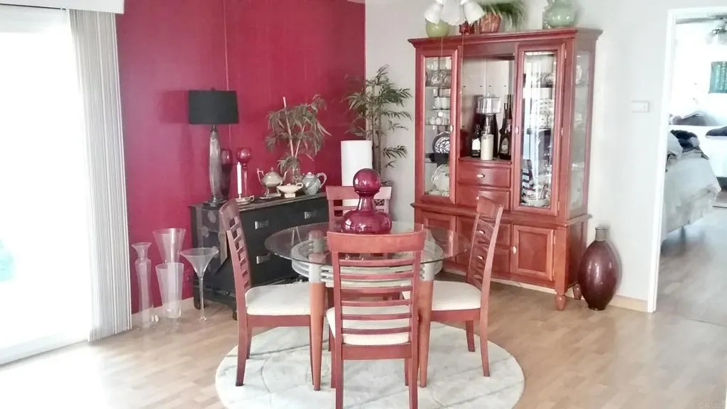 https://cdn.realtyfeed.com/cdn/127/306443024/2d7a78f6a6ea17ba79bd9aafeda195ba.webp