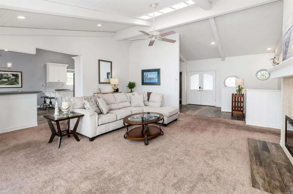 https://cdn.realtyfeed.com/cdn/127/306443065/16cc6bbe21de3883c577cd85abef67e2.webp