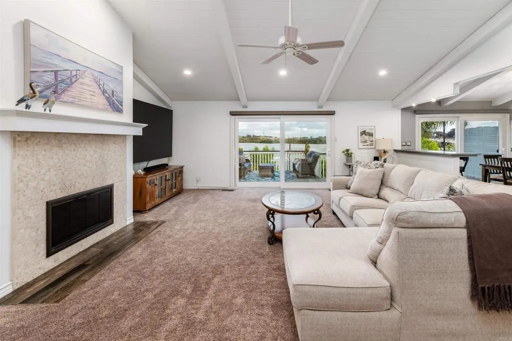 https://cdn.realtyfeed.com/cdn/127/306443065/2e47d65181004e2afc909f54631ff267.webp
