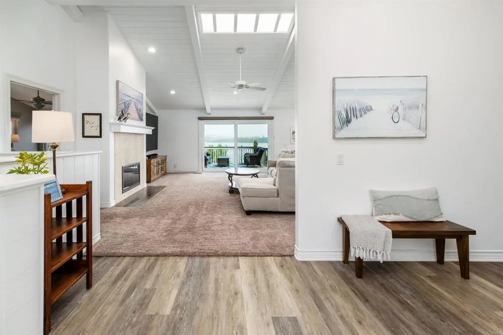 https://cdn.realtyfeed.com/cdn/127/306443065/a307bb1ed4d831dd95276491d324e4a2.webp