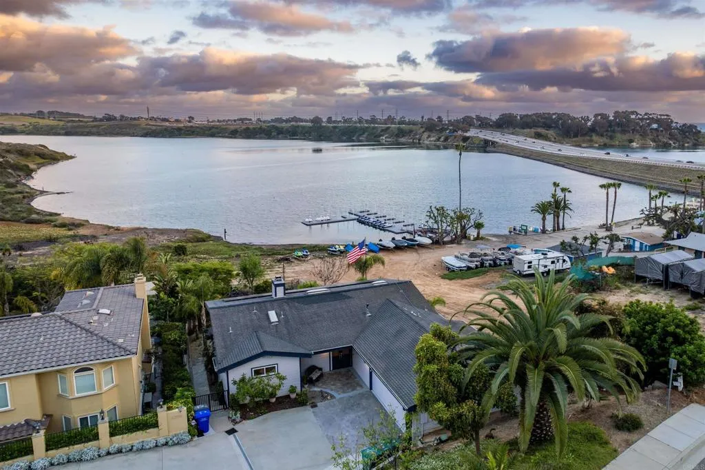 https://cdn.realtyfeed.com/cdn/127/306443065/db47895d5826f2dee159ed1797f5bea9.webp