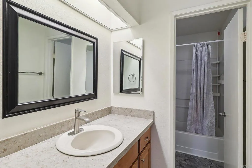 https://cdn.realtyfeed.com/cdn/127/306443291/14fe6efabcc104a0be9166a769987bde.webp