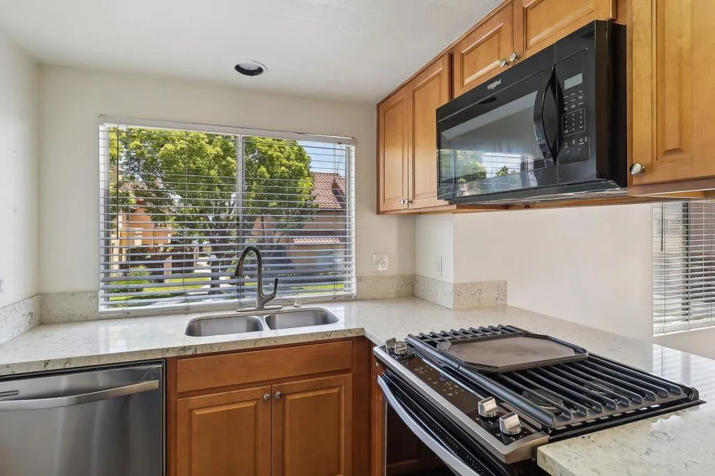 Photo #4: PTP2503605 Listing 