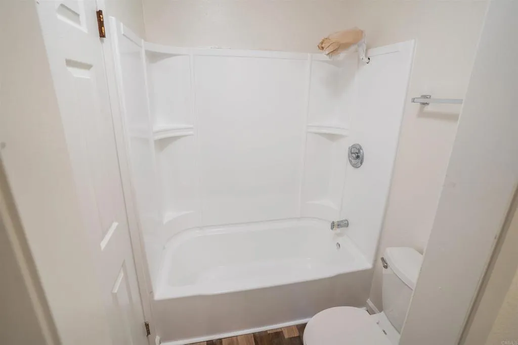 Photo #11: PTP2503609 Listing: Photo #11