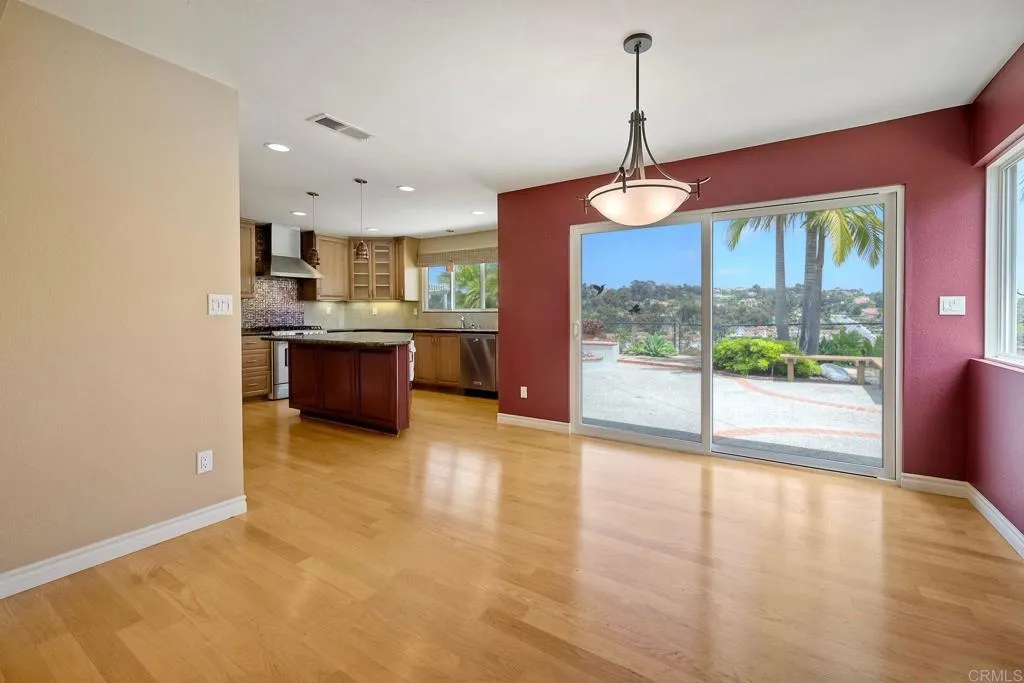 https://cdn.realtyfeed.com/cdn/127/306443359/26e8955538991503f13028941b6e77bb.webp