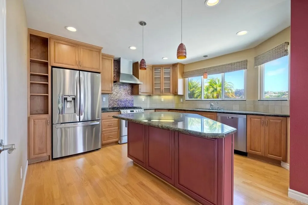 https://cdn.realtyfeed.com/cdn/127/306443359/4c7c48daff74e27807d01844351c22eb.webp
