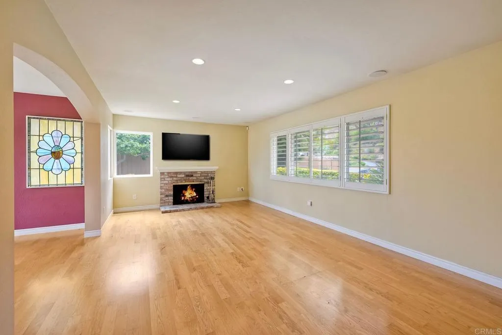 https://cdn.realtyfeed.com/cdn/127/306443359/62850d2bb4d25e149e11af01019006ff.webp
