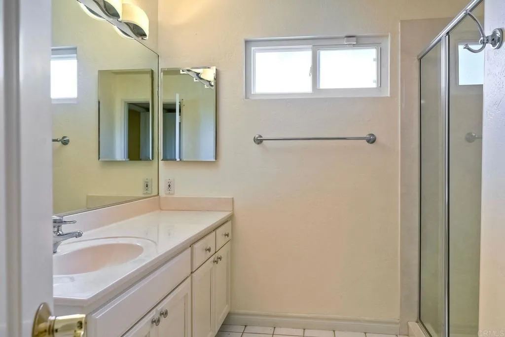 https://cdn.realtyfeed.com/cdn/127/306443359/b42eee4c9a8740443eeff45977f47467.webp