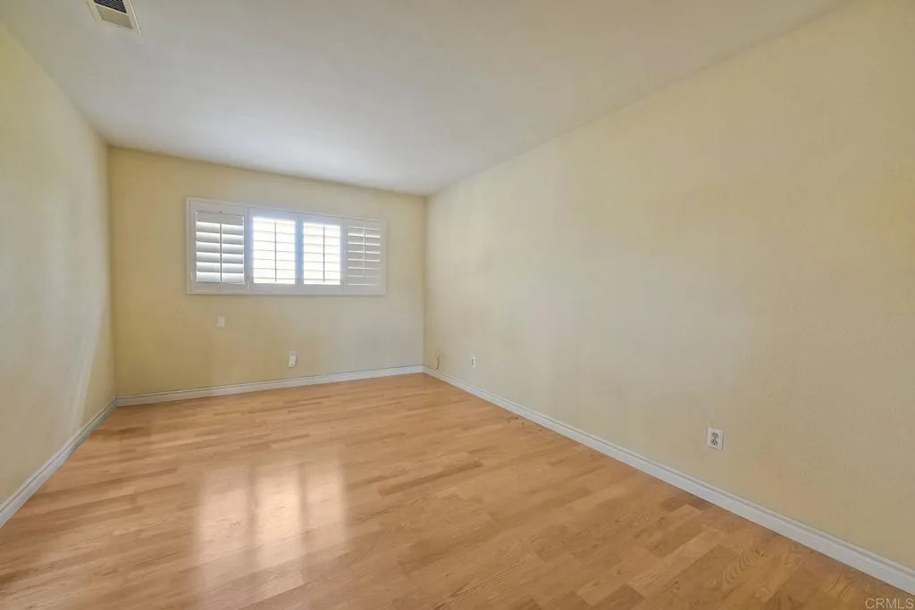 https://cdn.realtyfeed.com/cdn/127/306443359/e04c50113e63b126c3fbf373bf47beab.webp