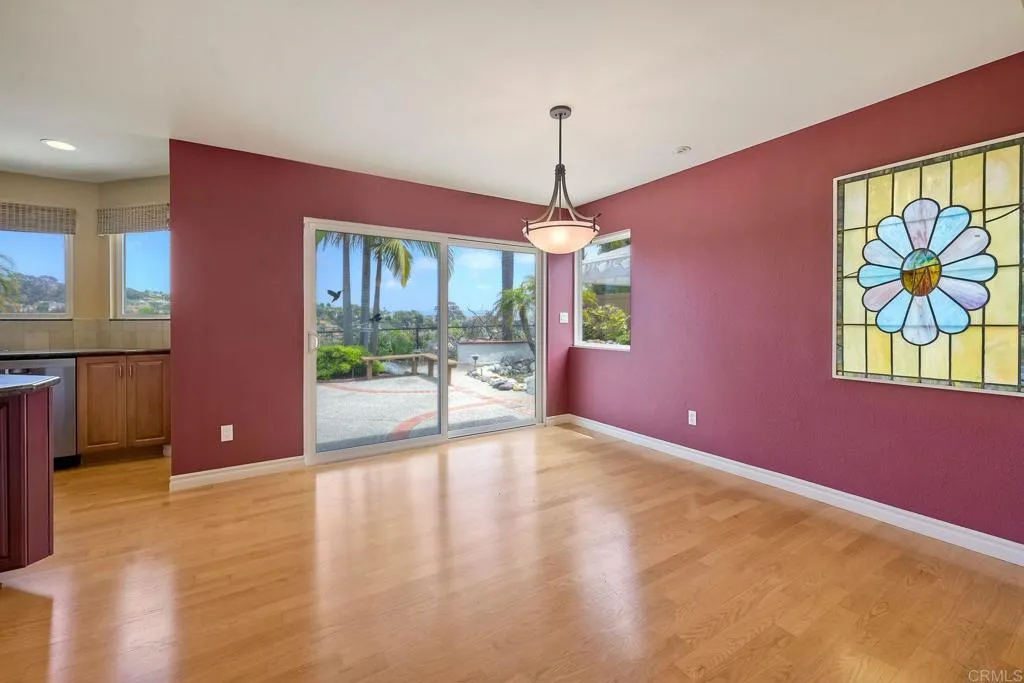 https://cdn.realtyfeed.com/cdn/127/306443359/ef311e49b56bcdfaecfa87fe225b5a3c.webp