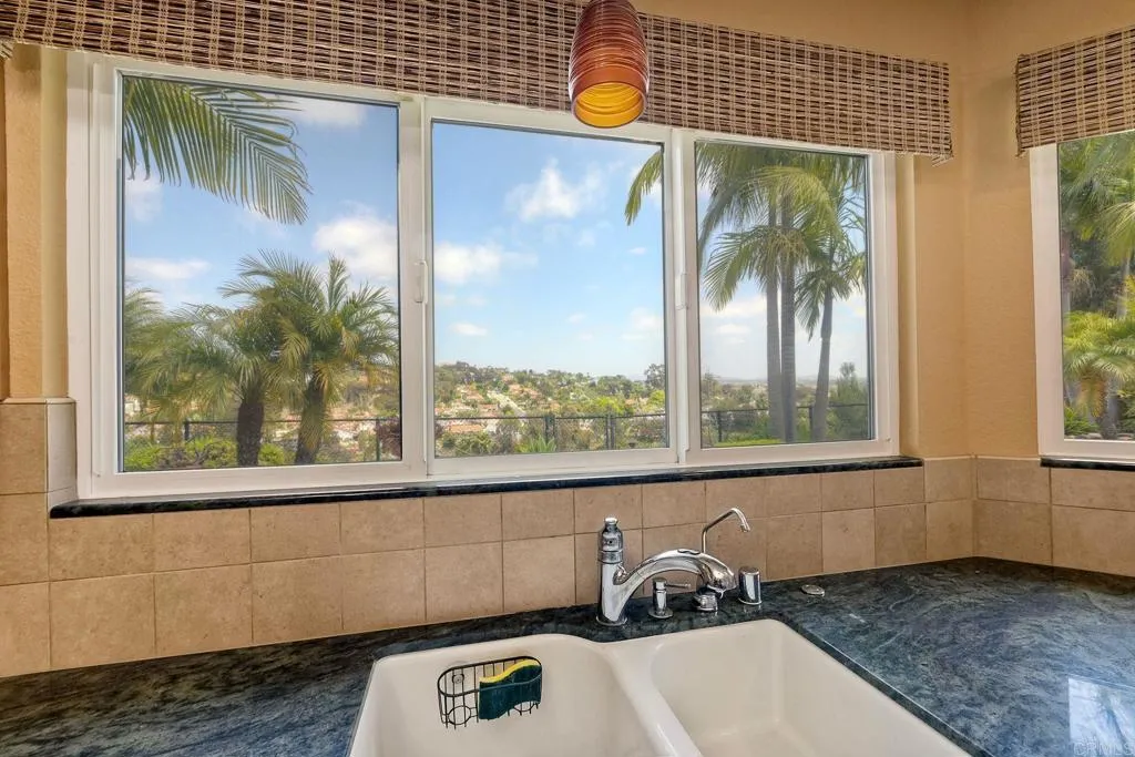 https://cdn.realtyfeed.com/cdn/127/306443359/f29cadf6d10ff12a3a924b7222764710.webp