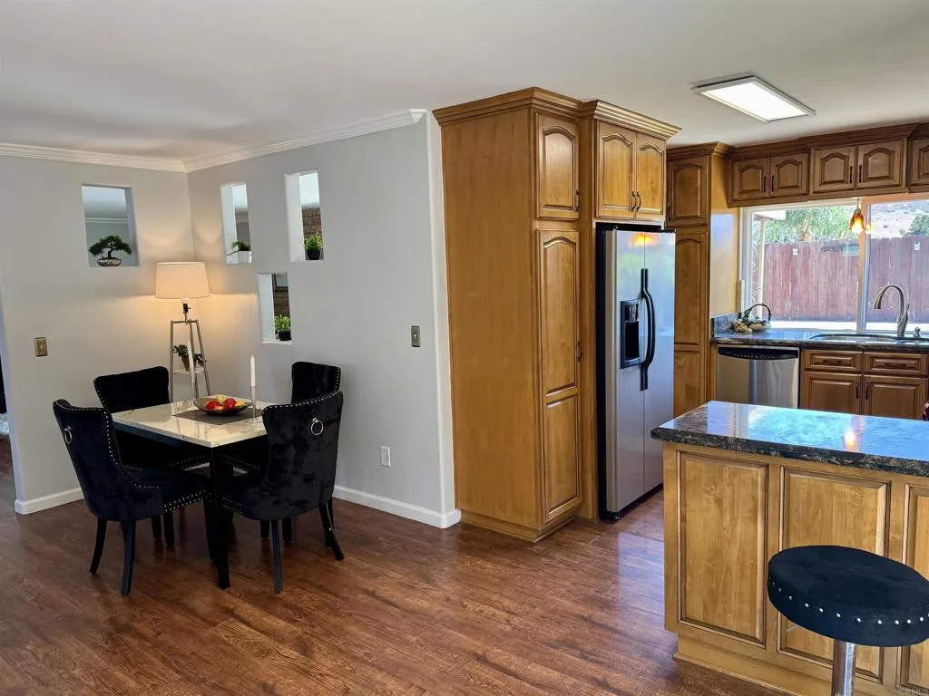 https://cdn.realtyfeed.com/cdn/127/306443774/92c51f1c68625942f286939509ce0d3b.webp