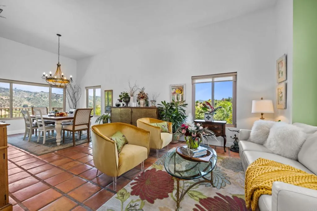https://cdn.realtyfeed.com/cdn/127/306443784/55f803ac9e8efe8a6d46a171dae89f37.webp