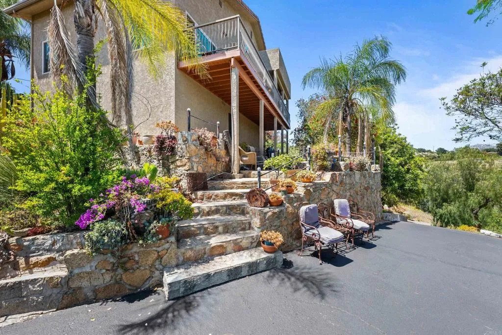 https://cdn.realtyfeed.com/cdn/127/306443784/7c03d9c73049b45663ee9025f2e7223f.webp