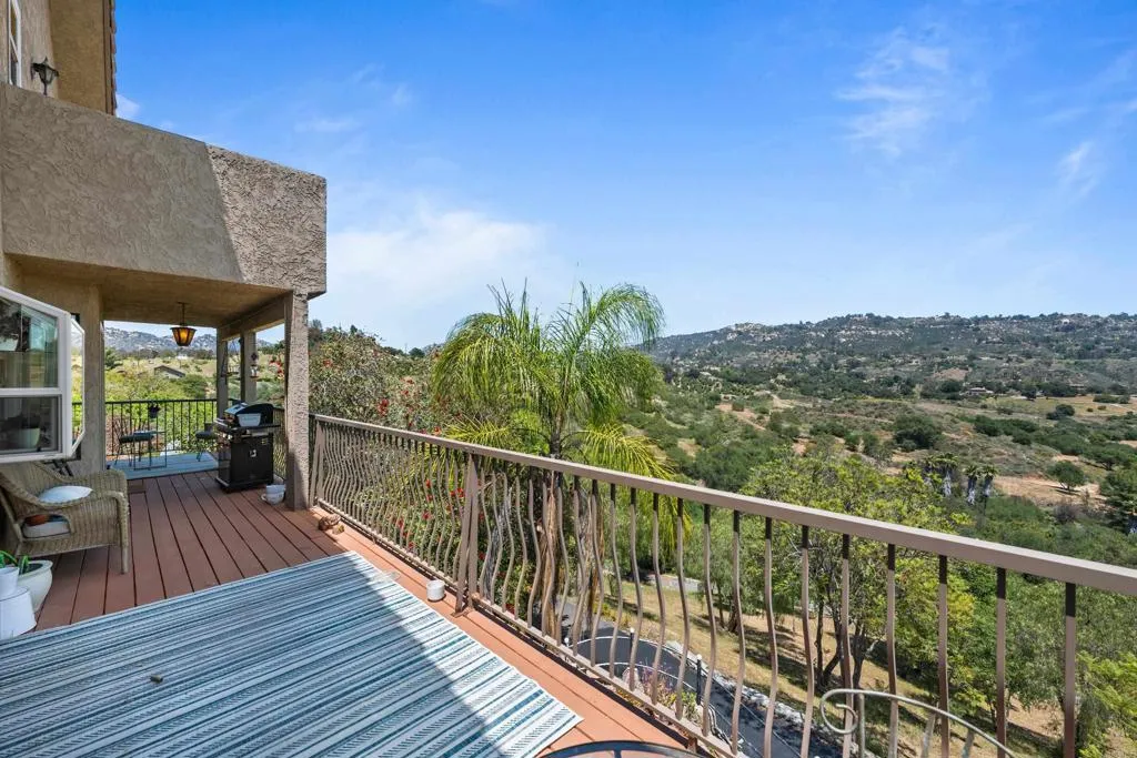 https://cdn.realtyfeed.com/cdn/127/306443784/8f6fd7bdd79ba34908f3bb0777a66fed.webp