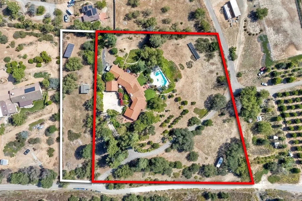 https://cdn.realtyfeed.com/cdn/127/306444053/11fbf46664f35665735eed4889434bb4.webp
