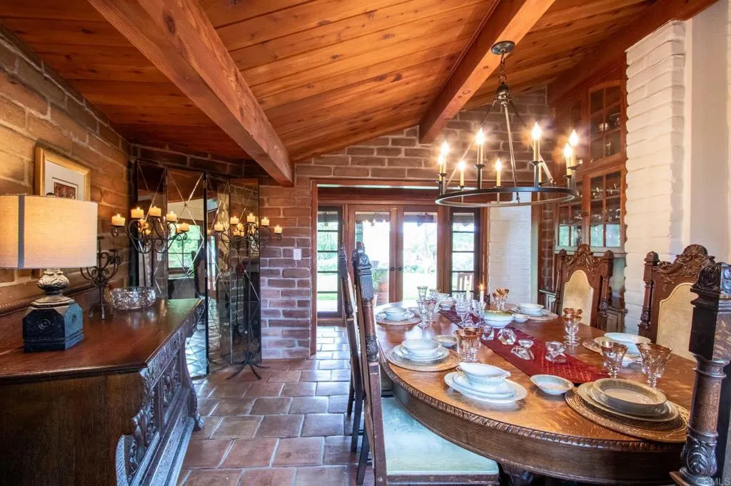 https://cdn.realtyfeed.com/cdn/127/306444053/2c9378cc319e659e03d7e35f91b19ee0.webp