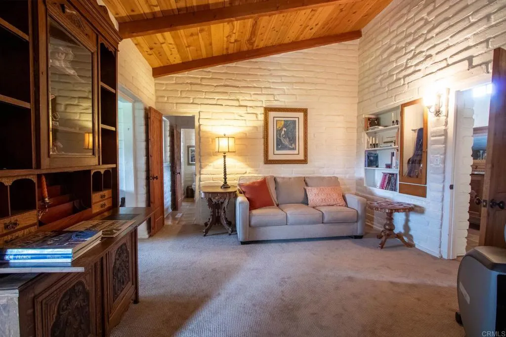 https://cdn.realtyfeed.com/cdn/127/306444053/3029ce8b8a6ffa51de9427595bfc48a7.webp