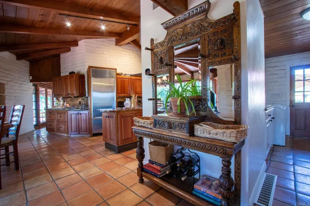https://cdn.realtyfeed.com/cdn/127/306444053/3f2f6beedb3257facfda0d641f5cdc1f.webp
