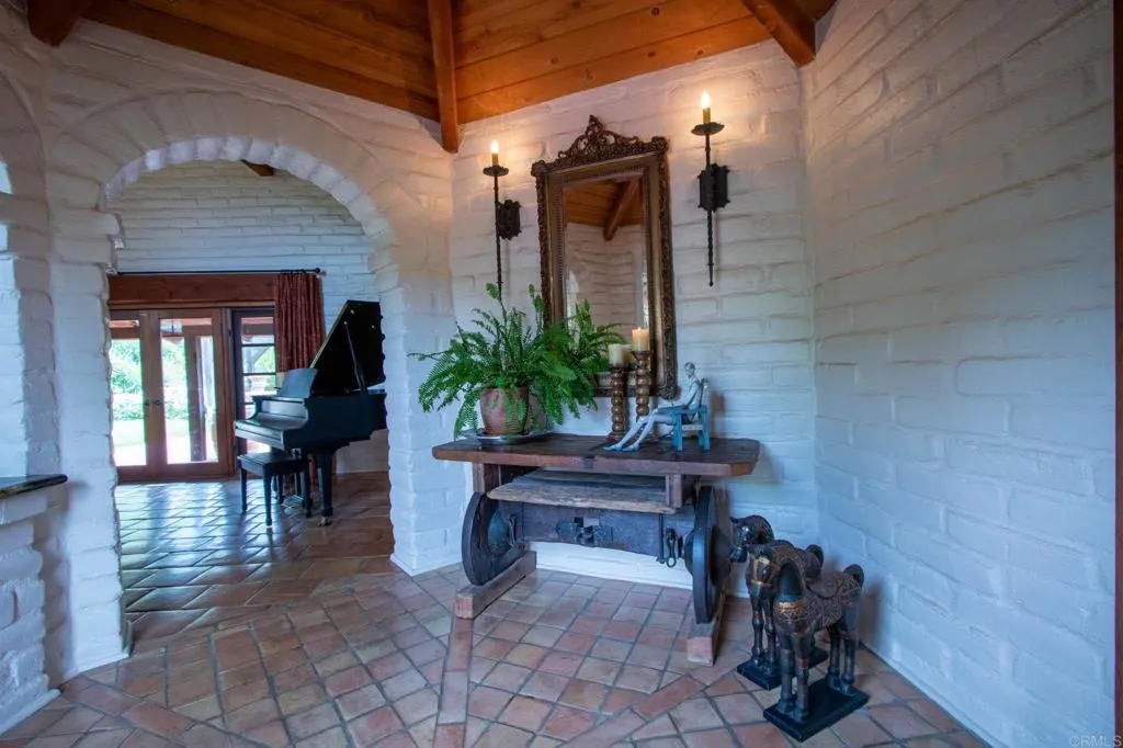 https://cdn.realtyfeed.com/cdn/127/306444053/73a4516ddd6194c18821e147fafcd9a1.webp