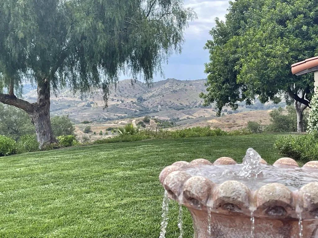 https://cdn.realtyfeed.com/cdn/127/306444053/e39522bacb1835dddc3a89817c49cbb6.webp