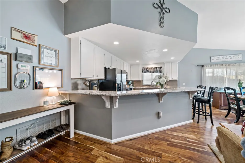 https://cdn.realtyfeed.com/cdn/127/306444333/3ae9c9cd640277560fb5bec3bdab07d3.webp