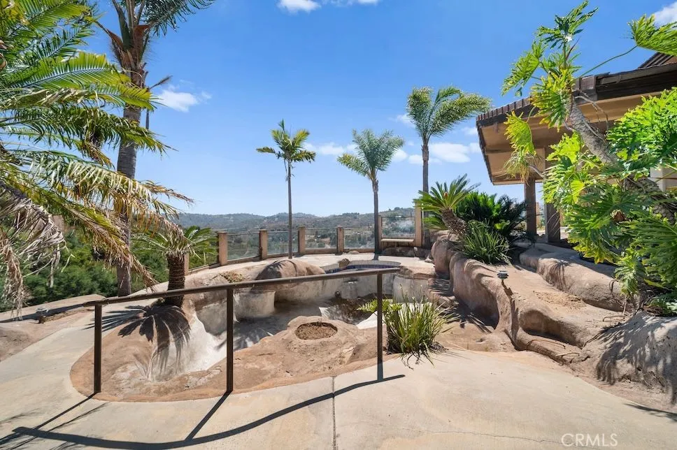https://cdn.realtyfeed.com/cdn/127/306444388/087411170b662c9dde43bd802d9b1c39.webp