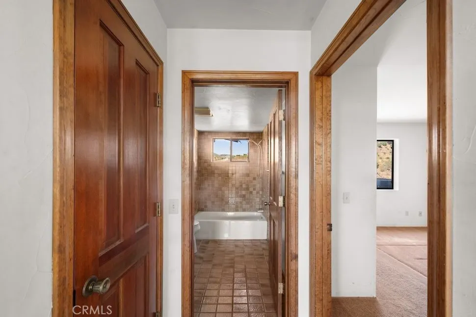 https://cdn.realtyfeed.com/cdn/127/306444388/493da43f17e96accc897379ee5380ee0.webp