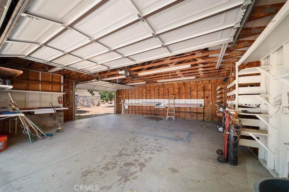 https://cdn.realtyfeed.com/cdn/127/306444388/b04d3faa169adf82578e75ef6a835a70.webp