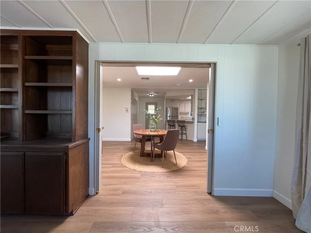 https://cdn.realtyfeed.com/cdn/127/306444428/79376aa68b1b4310afa48f01c7656379.webp