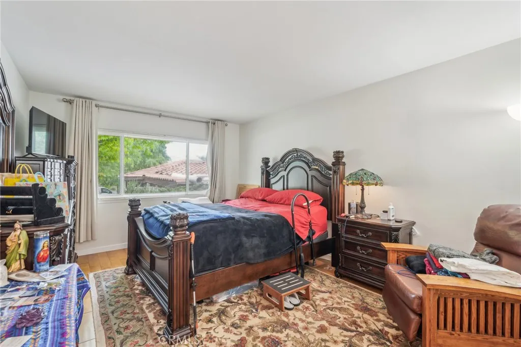Photo #11: PW25111436 Listing: Photo #11