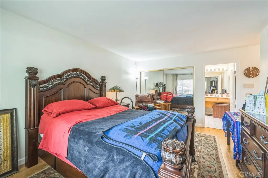 Photo #8: PW25111436 Listing: Photo #8