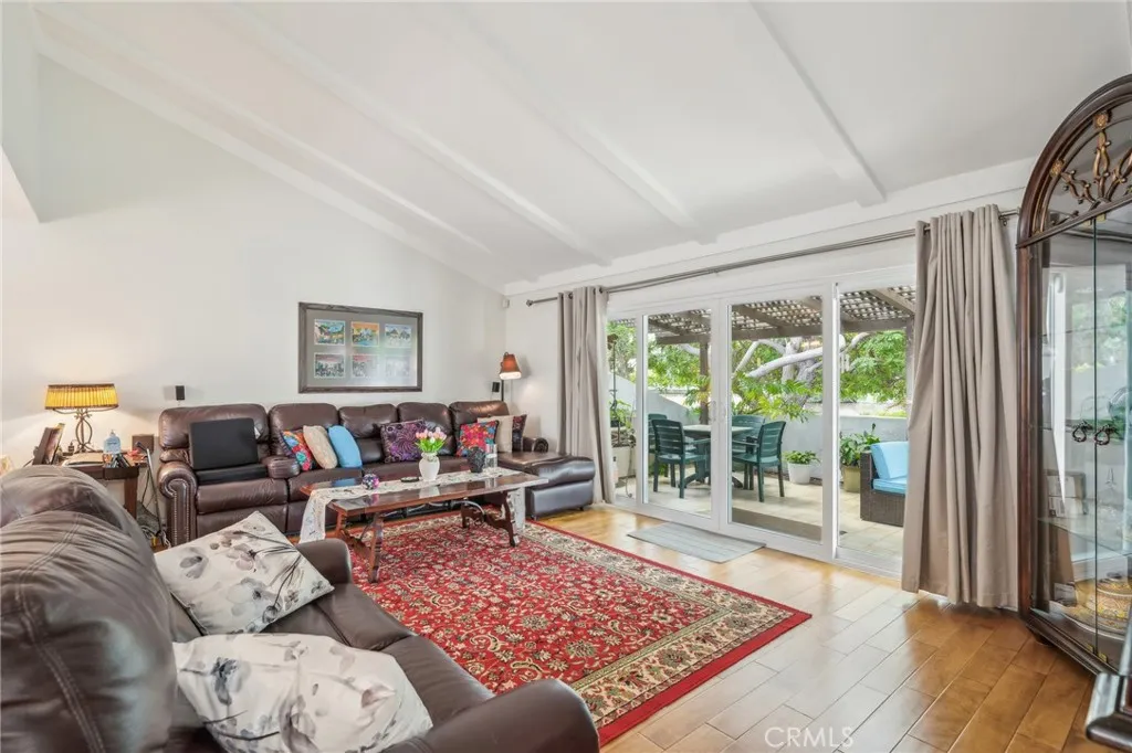 Photo #3: PW25111436 Listing 