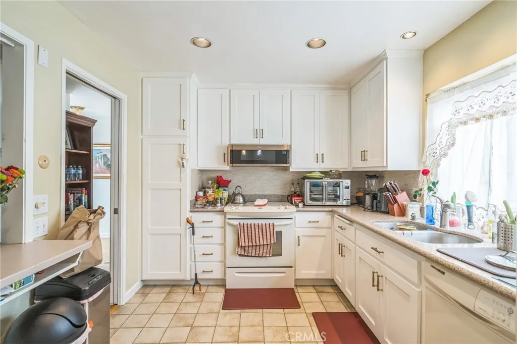 Photo #6: PW25111436 Listing 