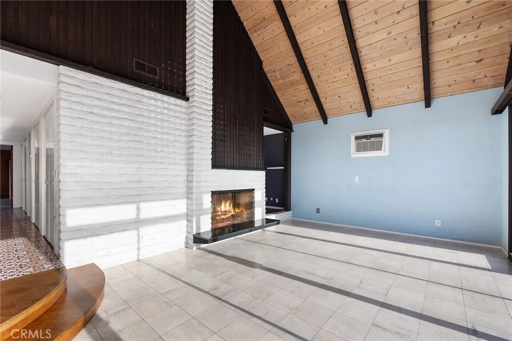 https://cdn.realtyfeed.com/cdn/127/306444768/0ff87b5f04acd5da5eab1ed8a6c3e6dc.webp