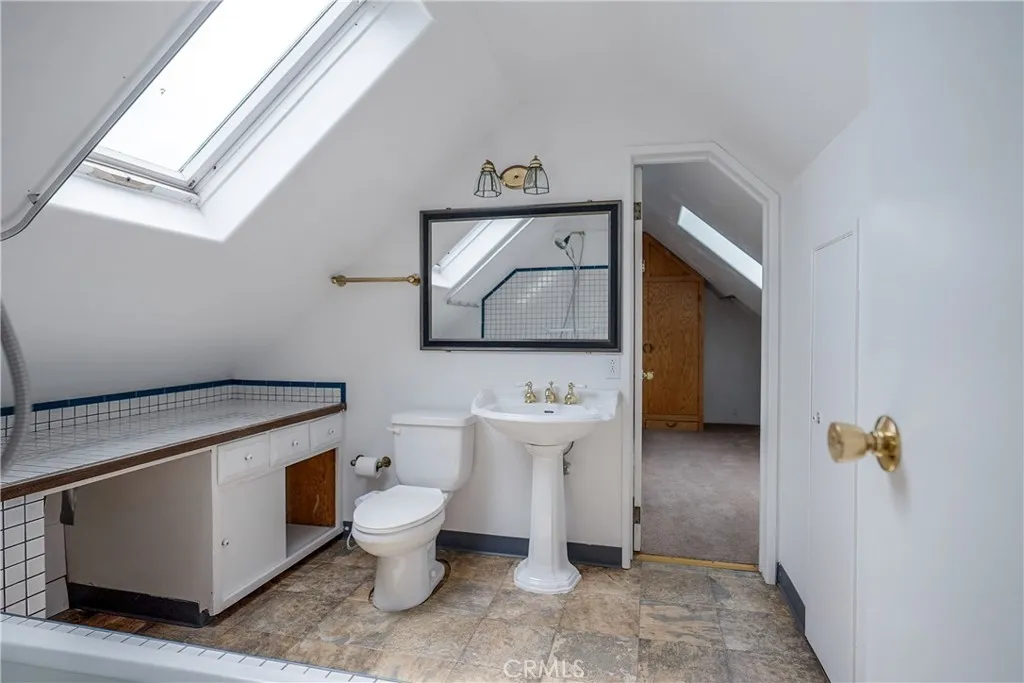 https://cdn.realtyfeed.com/cdn/127/306444768/26076681b8ab82e892f57caac280b814.webp