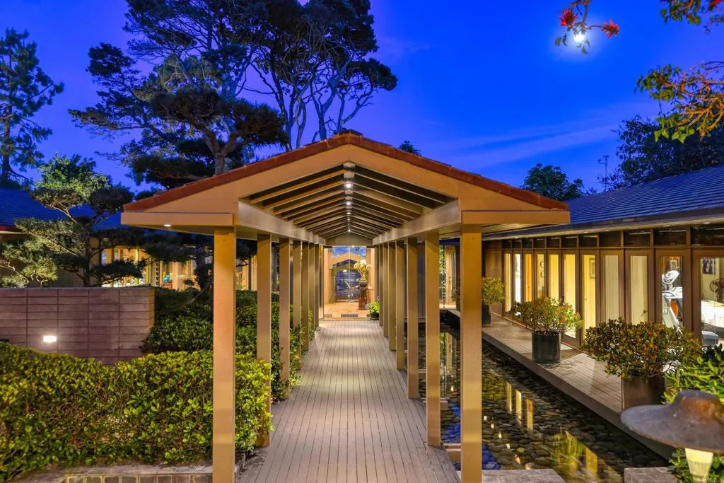 https://cdn.realtyfeed.com/cdn/127/306444819/5a766f536c424566d96a067a7be7d0d3.webp