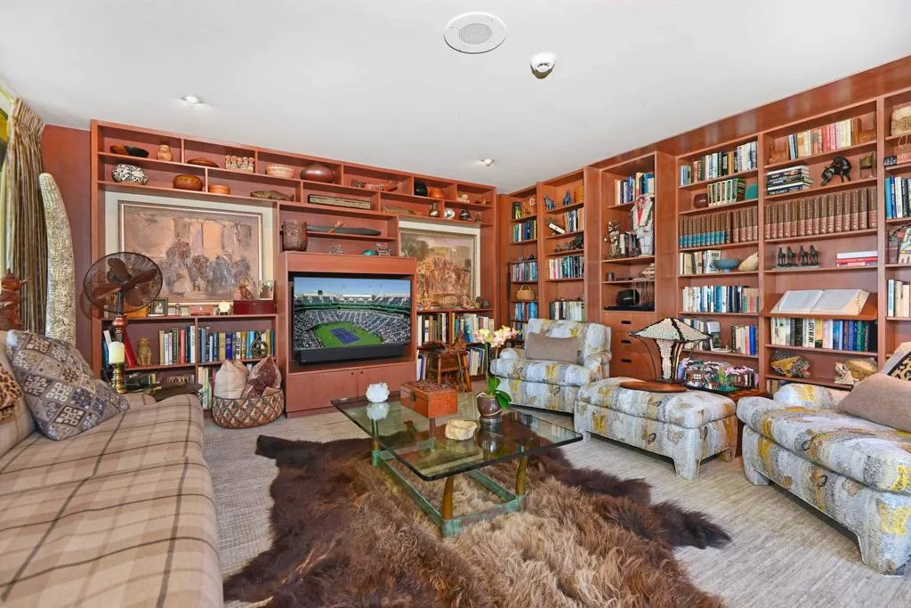 https://cdn.realtyfeed.com/cdn/127/306444819/a98e1f0a6b03c0d4ea20d6d9b21110e5.webp