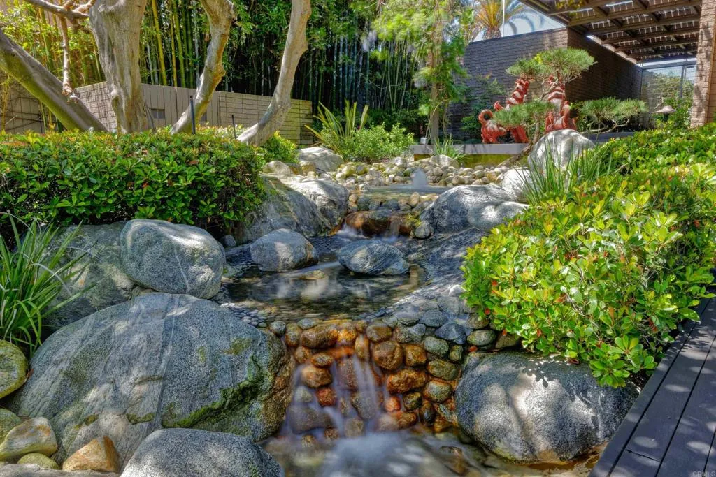https://cdn.realtyfeed.com/cdn/127/306444819/d48b3c17361c0ce632299ad46a0e0bd9.webp