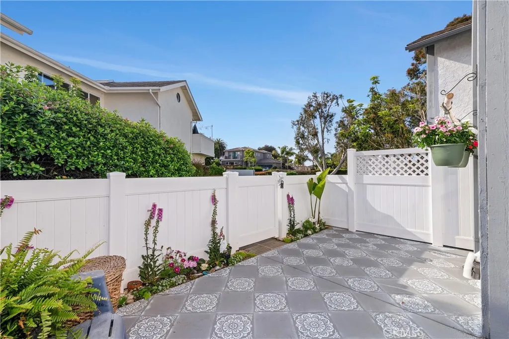https://cdn.realtyfeed.com/cdn/127/306445000/c40d8bed8c58a407a0cd7d6c6b261e71.webp