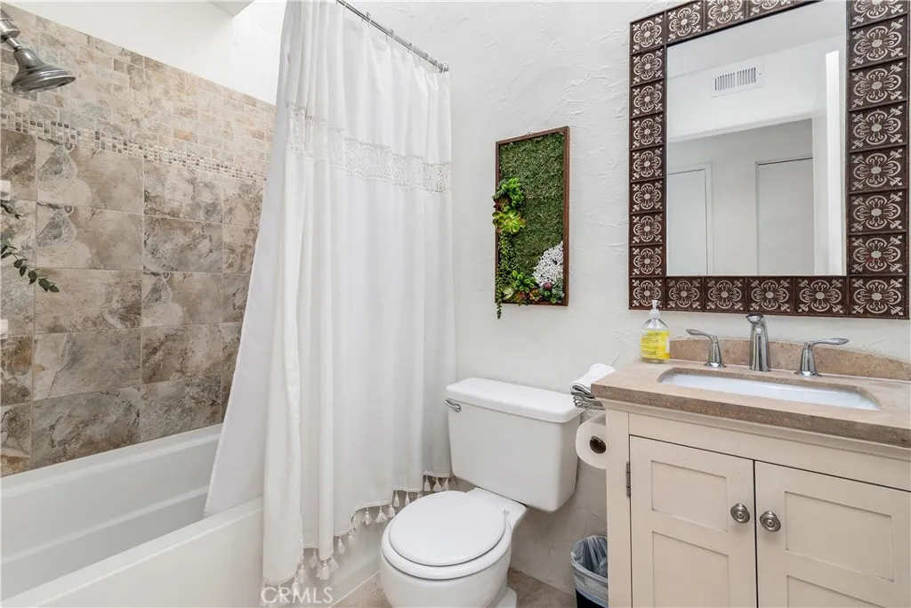 https://cdn.realtyfeed.com/cdn/127/306445000/fe548e2c58dc73e8b0e3e7e4fc16a76e.webp