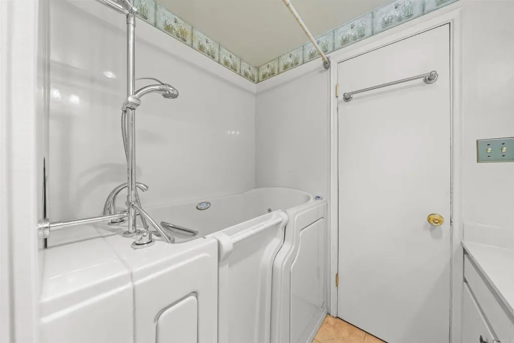 https://cdn.realtyfeed.com/cdn/127/306445051/08d2efb546af756beb482b664009ba0c.webp