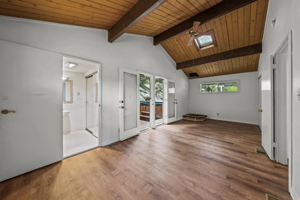 https://cdn.realtyfeed.com/cdn/127/306445051/a783e27d494d77f8bf1e676716399408.webp