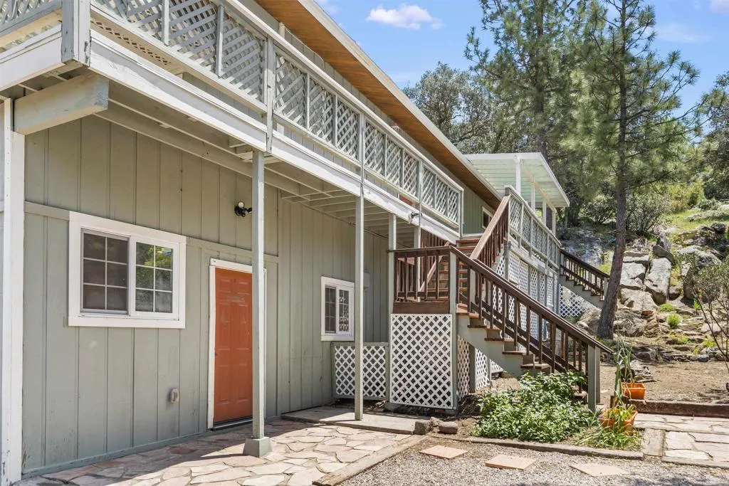 https://cdn.realtyfeed.com/cdn/127/306445051/c664d114428ea202c2529346407ff6bd.webp
