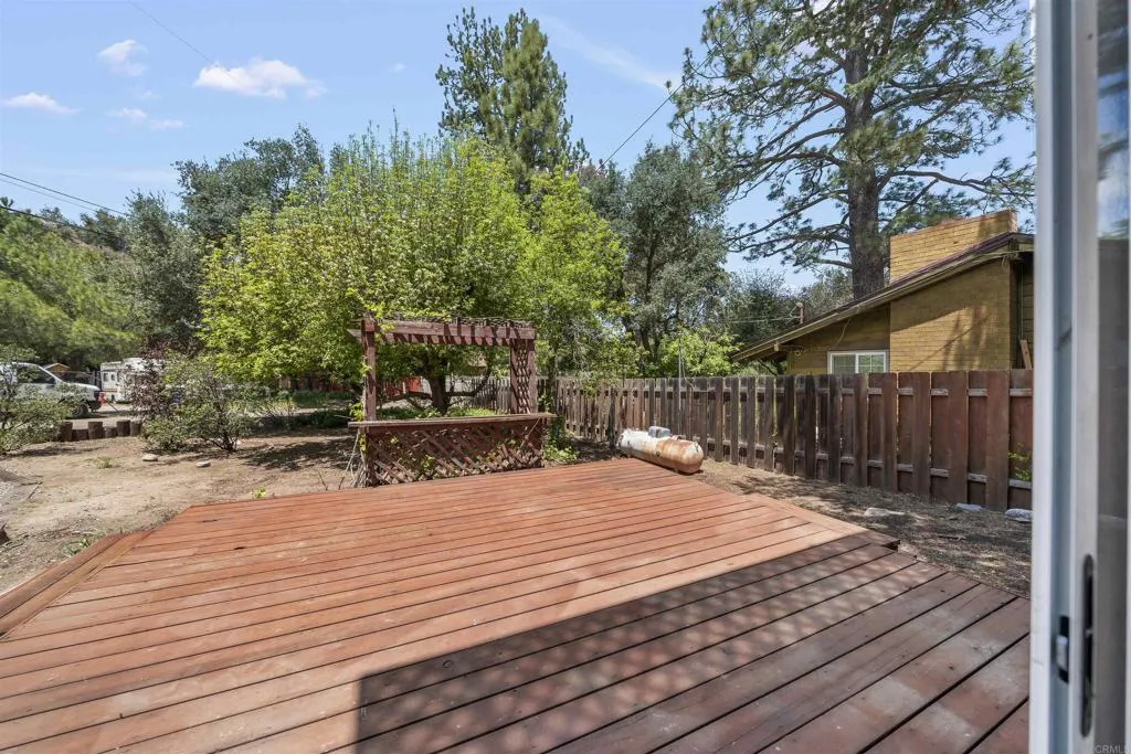 https://cdn.realtyfeed.com/cdn/127/306445051/ef7493fd621434af4bfbce9deb7af2dd.webp